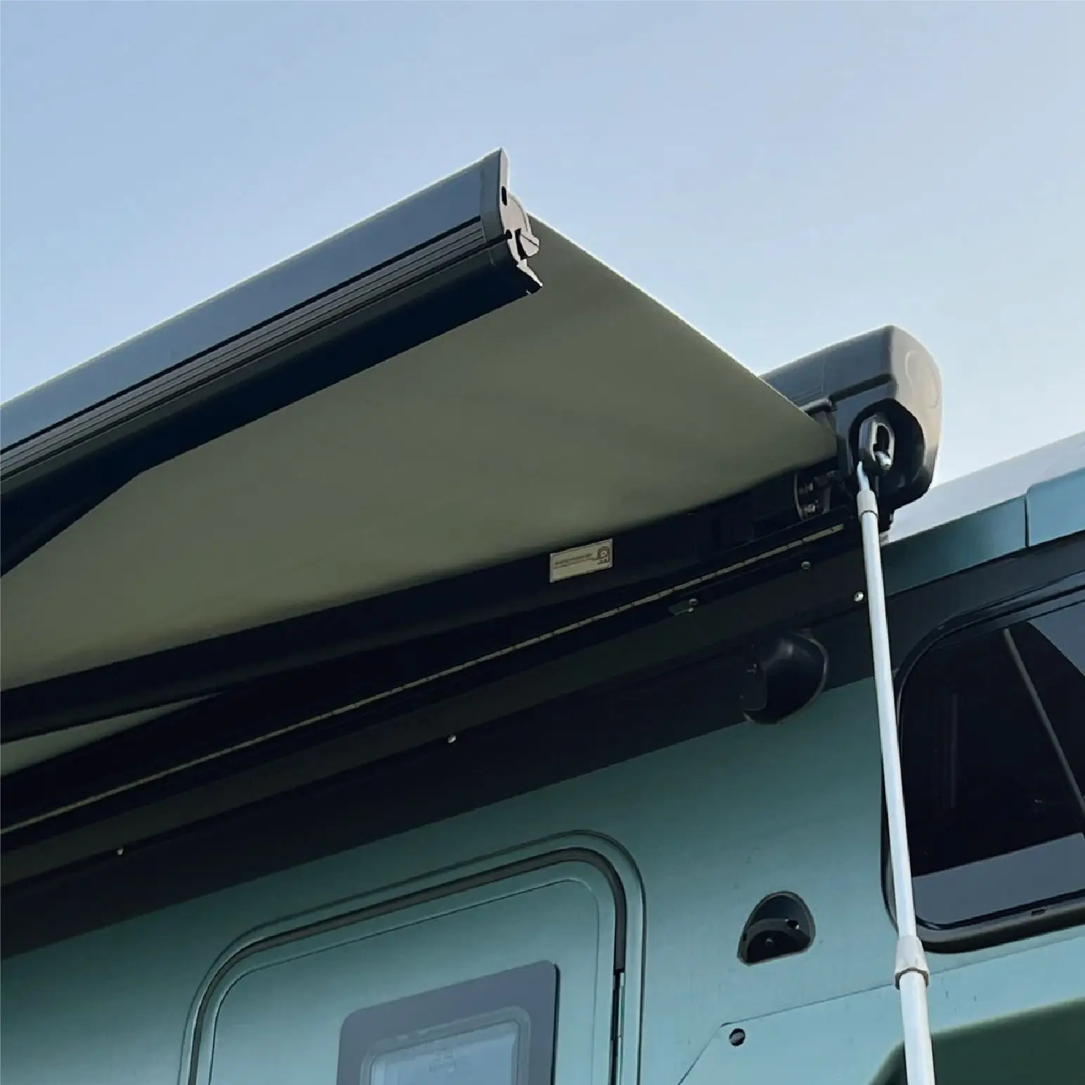 W5500 High Strength Aluminum Alloy Frame Caravan Motorhome Camper Van Awning Manual Control RV Sunshade Awning