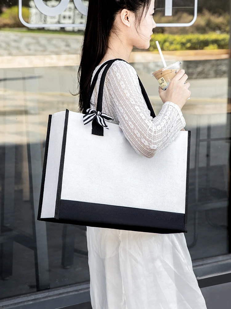 

Date Shopping Simple large capacity women's handbag Tote bag Commute Walk handbag Large capacity makeup bag Travel bag