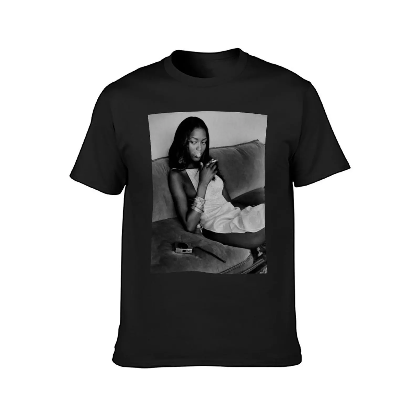 Naomi Campbell : Smoke Break T-Shirt anime clothes Aesthetic clothing Men's t-shirt