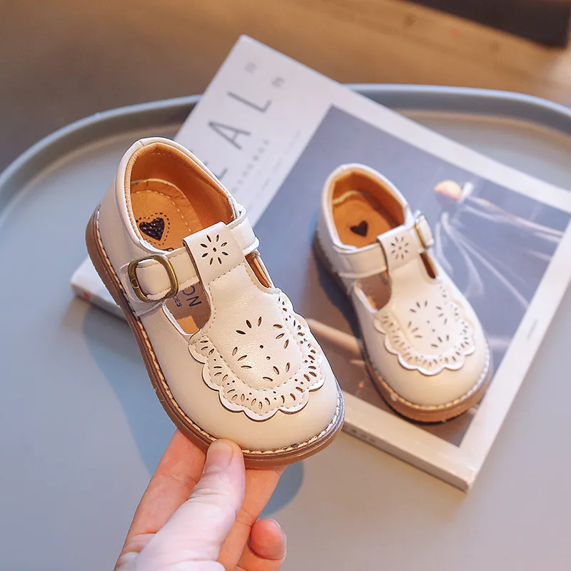 Girls Princess Little Leather Shoes Children\'s Single Shoes Bean Shoes New Soft Sole 1-3 Year Old Baby Shoes    kids shoes