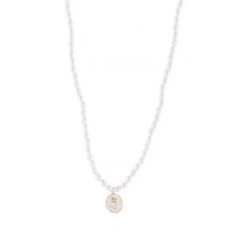 Französische Vintage-Imitation Barock-Perlen-Choker-Halskette mit Vintage-Goldfarbenem Rosenanhänger, Modische Kettenhalskette für Damen-Schmuck – Detail 6