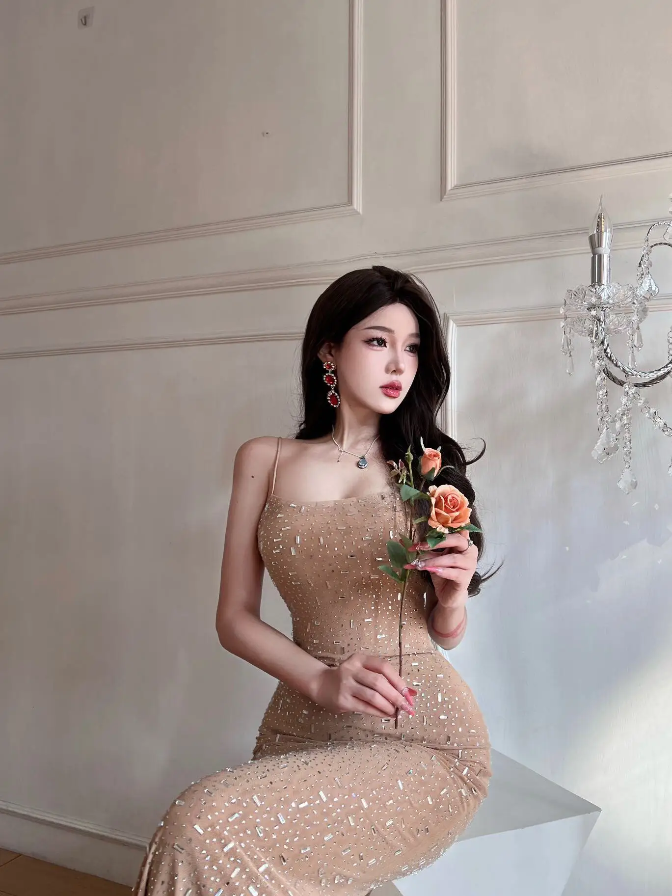 

Oolly Luxury Sensual Long Dr Diamond-Encrusted Slimming Birthday Par Nude Color Gown Sexy Strap Design Evening Wear