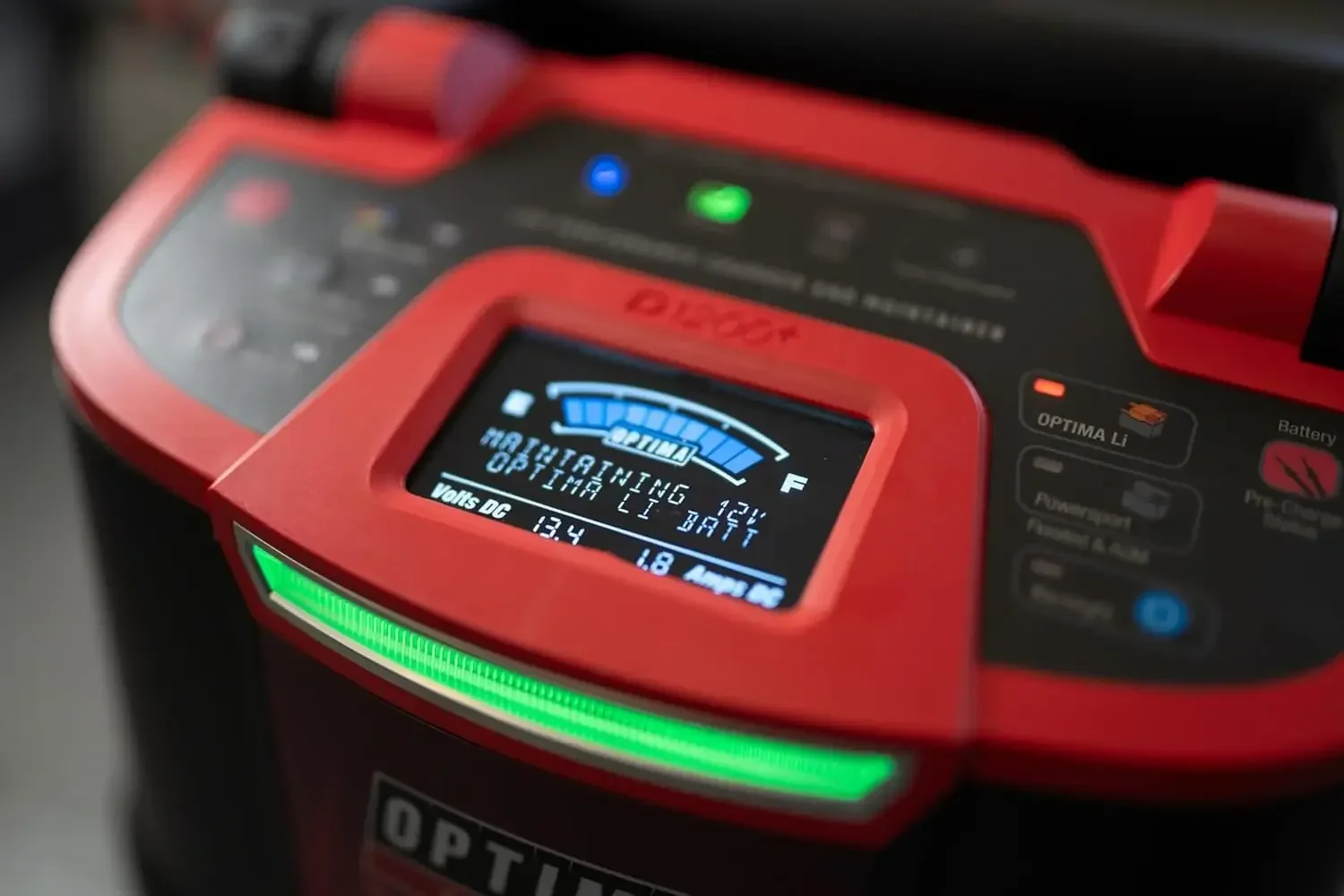 D1200+ 12 Volt Performance Battery Charger and Maintainer for 12v Starting Batteries Including HYPERCORE Lithium®, AGM and Flood
