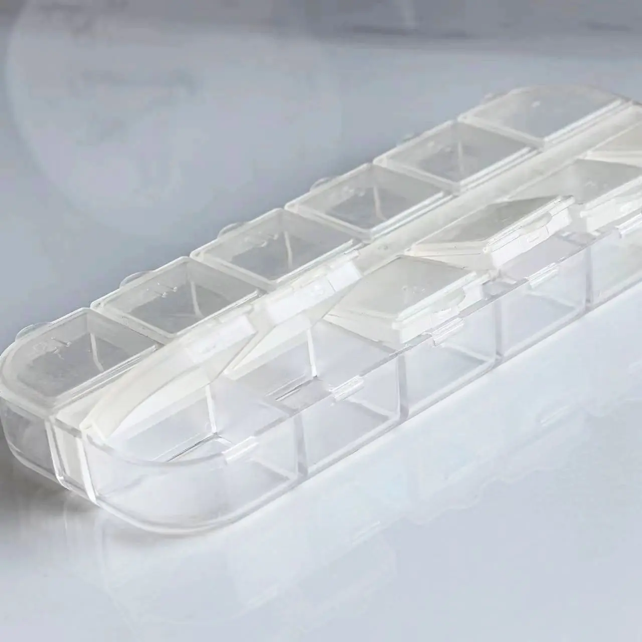 12 Grids Plastic Display Box Jump Rings Storage Case 13cm Dividing Sorting Container with Cover DIY Handwork Materials Organizer