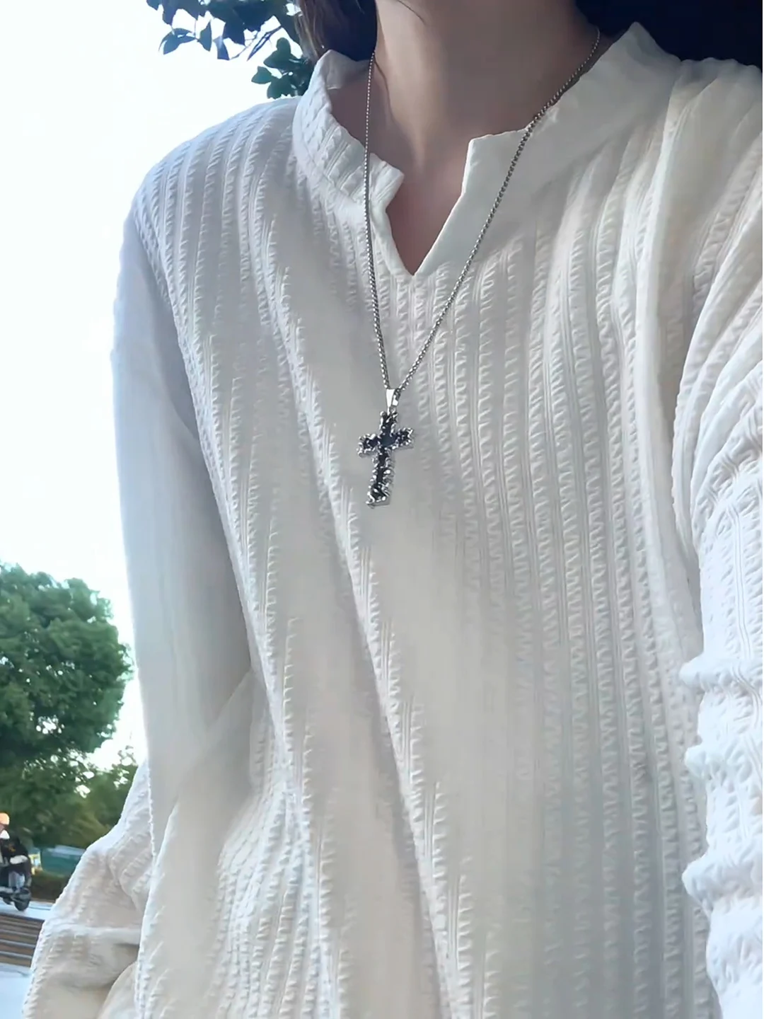 

Белый текстурированный мужской свитшот с длинным рукавом и V-образным вырезом, свободного кроя, удобный, молодежный, в стиле Cleanfit, базовый слой для осени