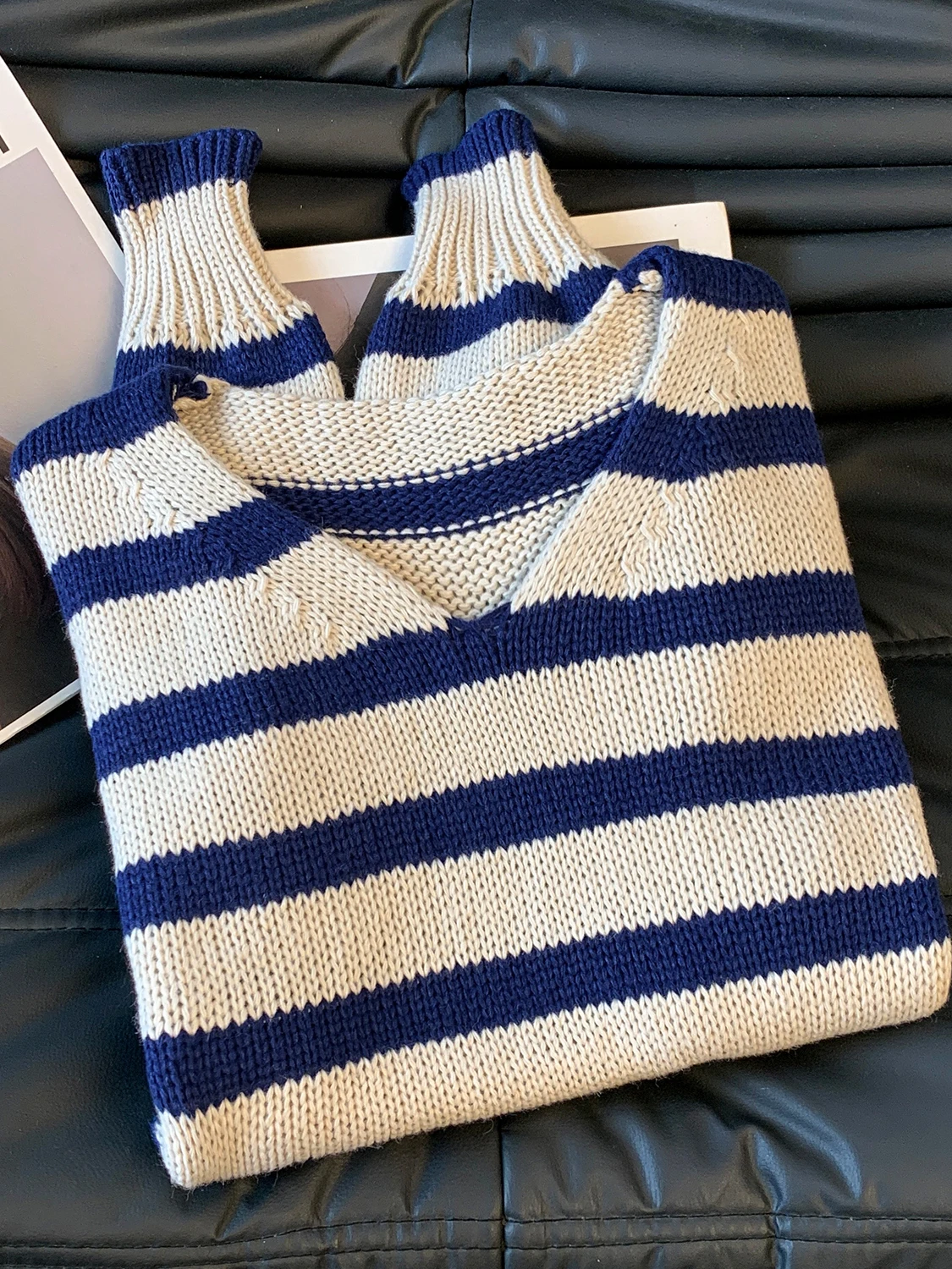 가을 겨울 여성용 브이넥 스트라이프 니트웨어 루즈핏 롱 슬리브 터틀넥 스웨터 브랜드 디자인 감각 탑 패셔너블한...