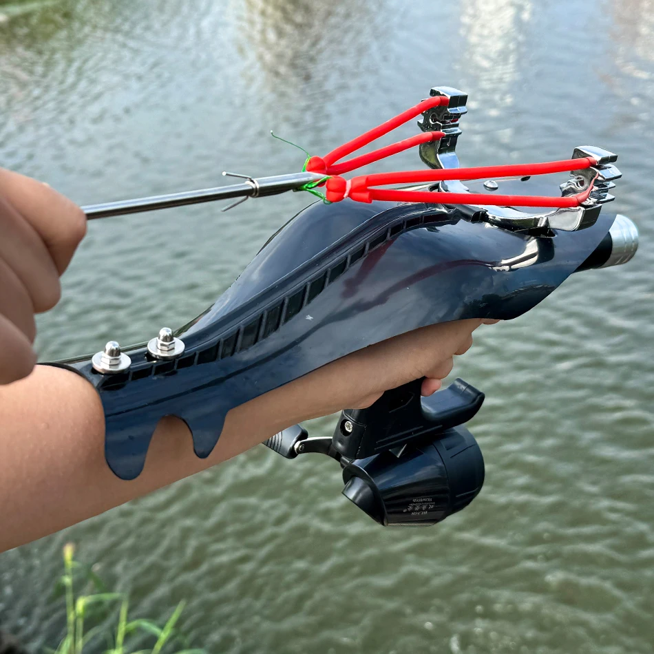 Dual Purpose Fishing and Hunting Slingshot, High-Precision Metal Slingshot with Protective Plate and Reel, Outdoor Hunting and Shooting Bag