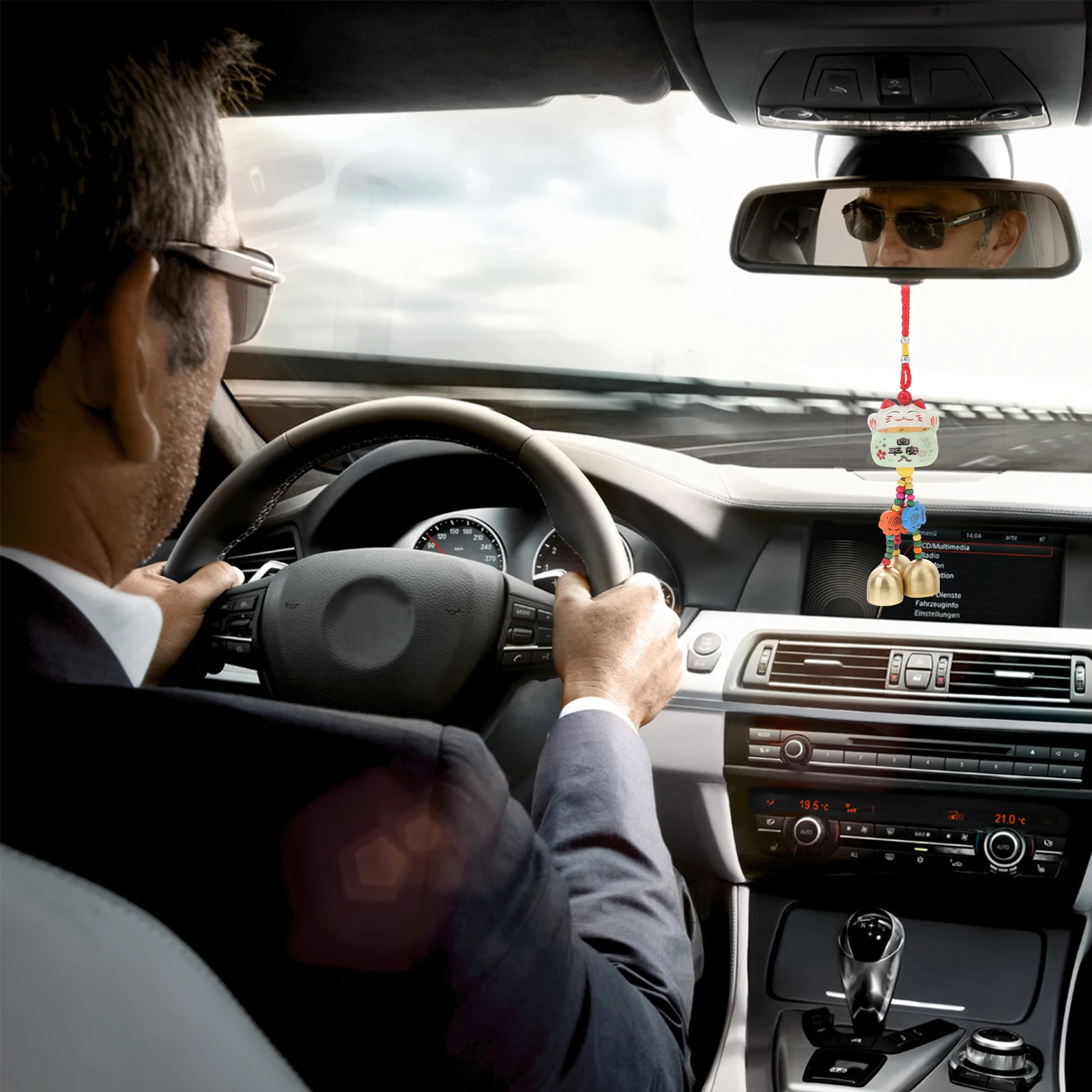 

2Pcs Fortune Cat Decoration Aeolian Bells Household Pendant for Balcony Garden Pathway Beautiful Sounds Relaxing Gift