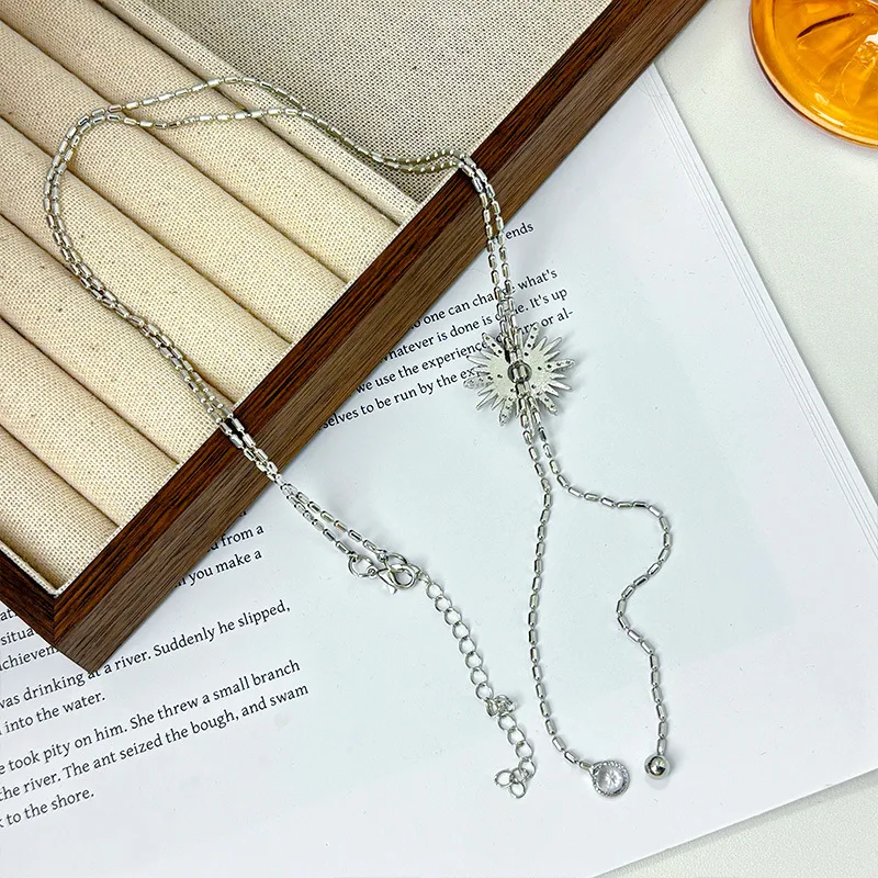 Schneeflocke Kristalle Anhänger Legierung Schlange Knochen Kette Frauen Licht Luxus High-end-Halsketten Schmuck – Detail 6