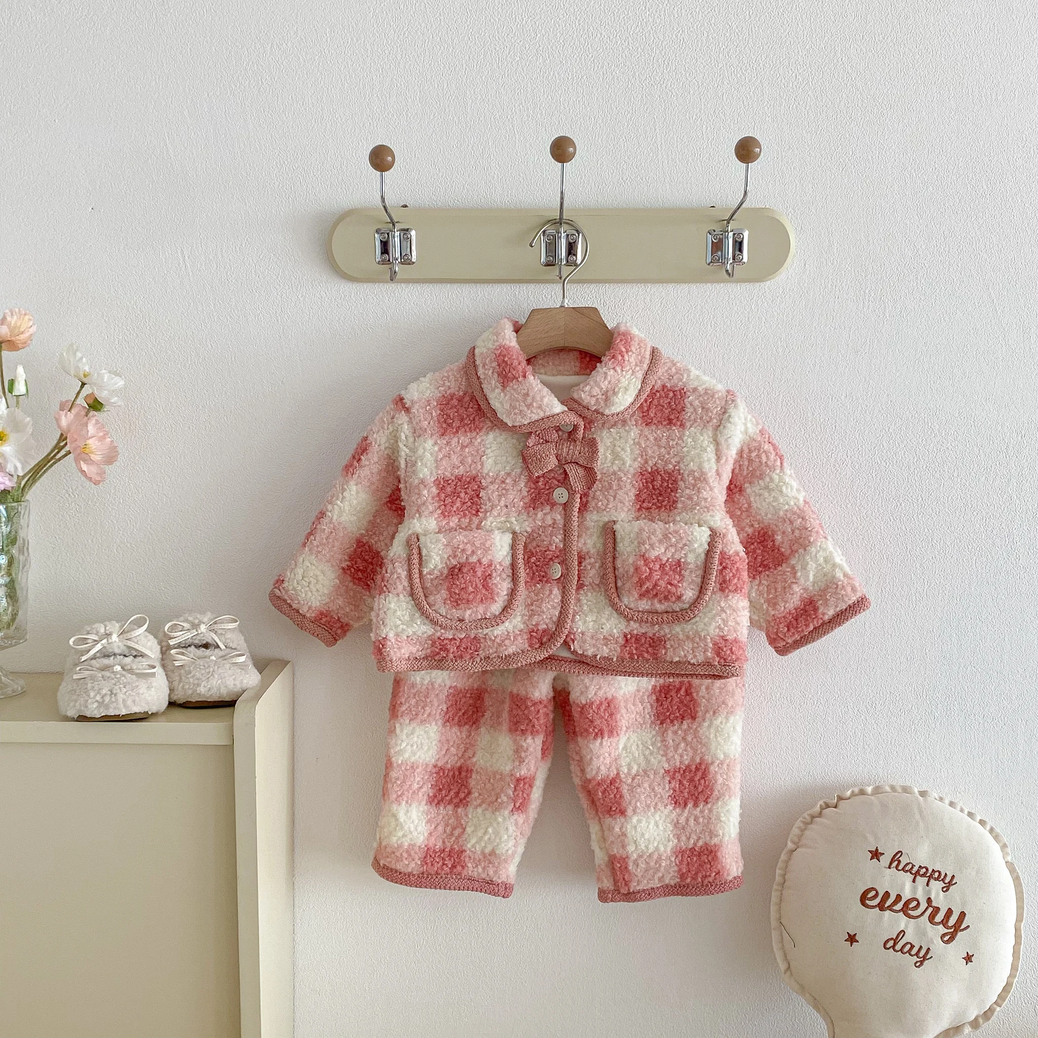 ropa de invierno para nifa For autumn and winter, a thick casual suit for girls, a cute lapel checked top and long pants set for