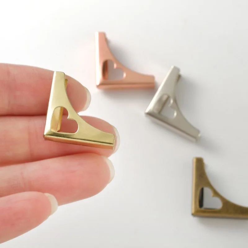 4/10Pcs Hollow Heart Book Corner Protectors, Zinc Alloy Edge Guards for Books, Albums & Menus
