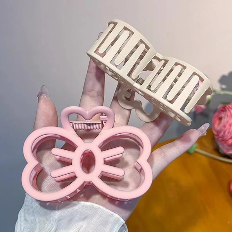 Korean Cute Bowknot Hair Clip Plastic Claw Clip Candy Color Crab Hair Clip For Girls Sweet Hair Claw Hair Accessories For Women image 5