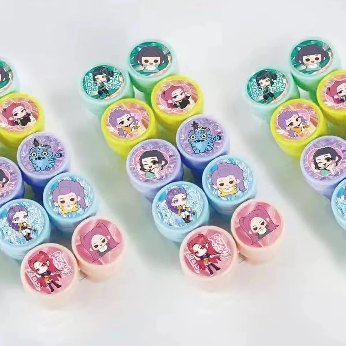 K-POP شيطان الصيادين حفلة عيد ميلاد تفضل الهدايا التحبير الذاتي Stamps عيد الميلاد تخزين الحشو هدايا تذكارية للأطفال الديكور سو #3