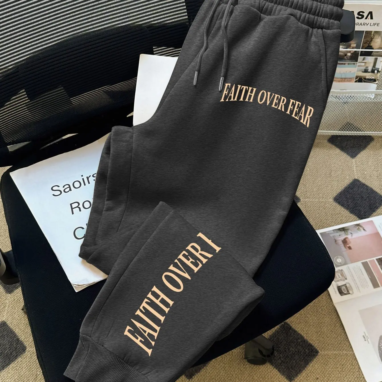 Men Simple Style Fleece Lined Sweatpants Elastic Drawstring Casual Trousers Daily Wear Warm Jogger Pants For Men