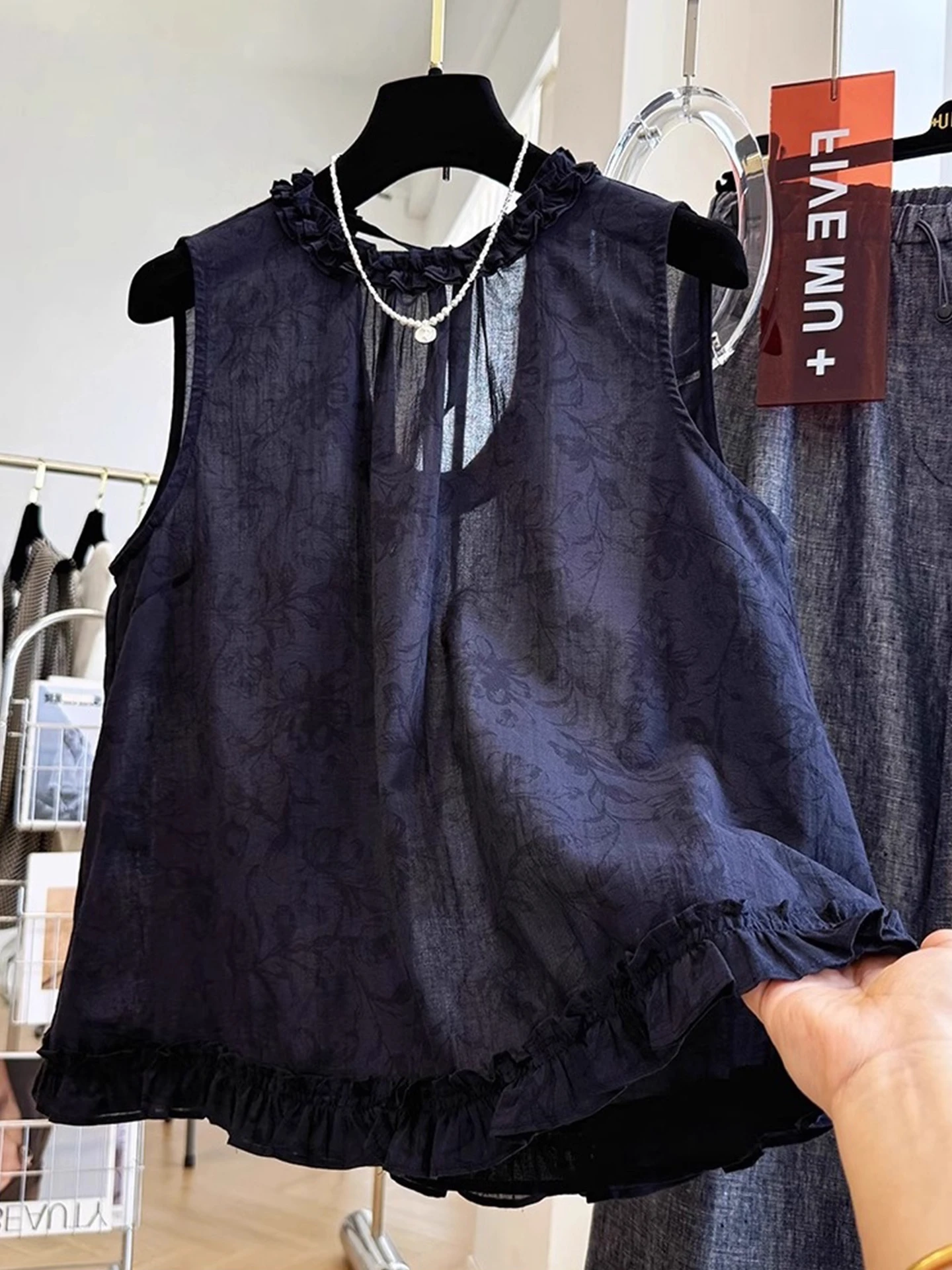 Casual bloemenborduurwerk Svel irt dames overhead top luxe lichtgewicht zomervest Koreaanse Sle straight cut zijde