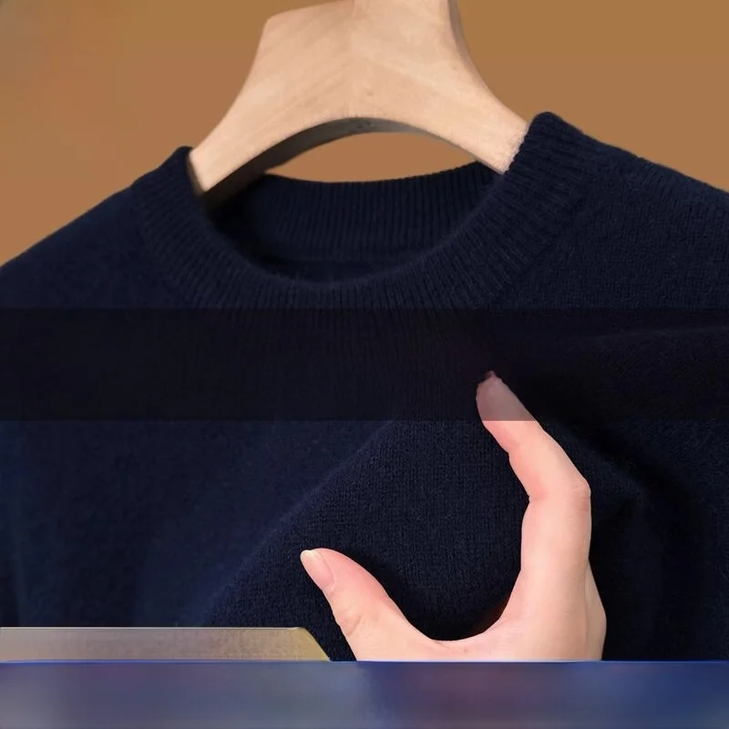 Round neck navy blue