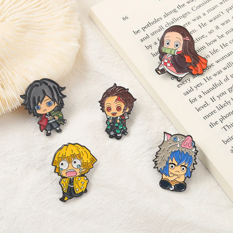 Broche personnalisée en émail Demon Slayer Chibi, Tanjirou Nezuko Zenitsu Inosuke Giyuu, Badge à revers, bijoux de dessin animé, cadeau pour les Fans