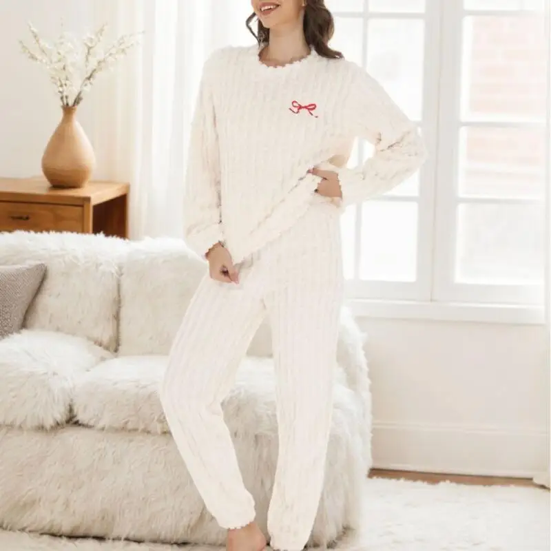 Damen Casual Schlafanzug Set aus Jacquard-Samt, 2-teilig, Hemd & Hose, Rundhals, Homewear, Langarm, für drinnen und draußen.