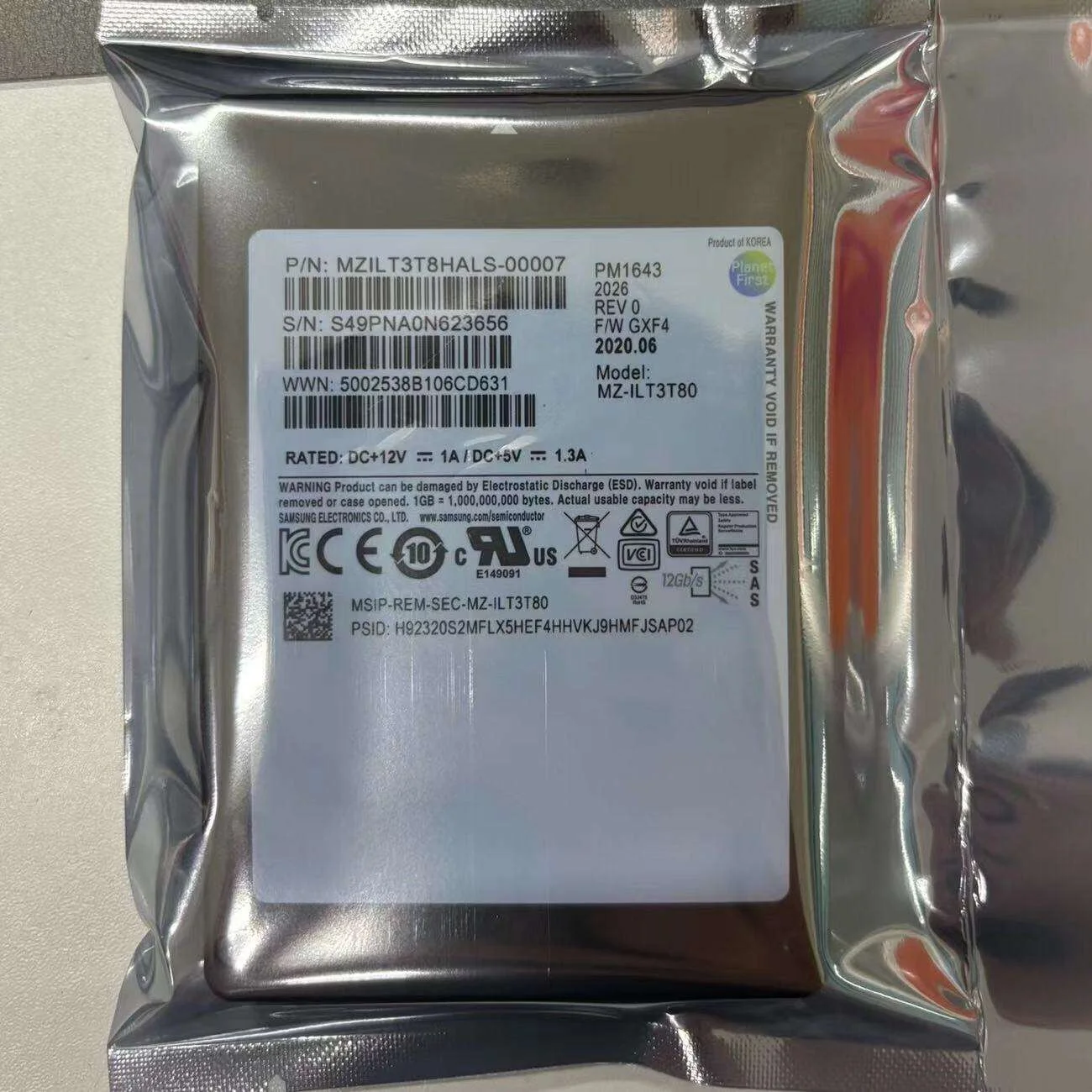 PM1643 3,84T SAS MZILT38HALS-00007 SSD емкостью 960 ГБ 1,92T SATA Новый внутренний/внешний сервер