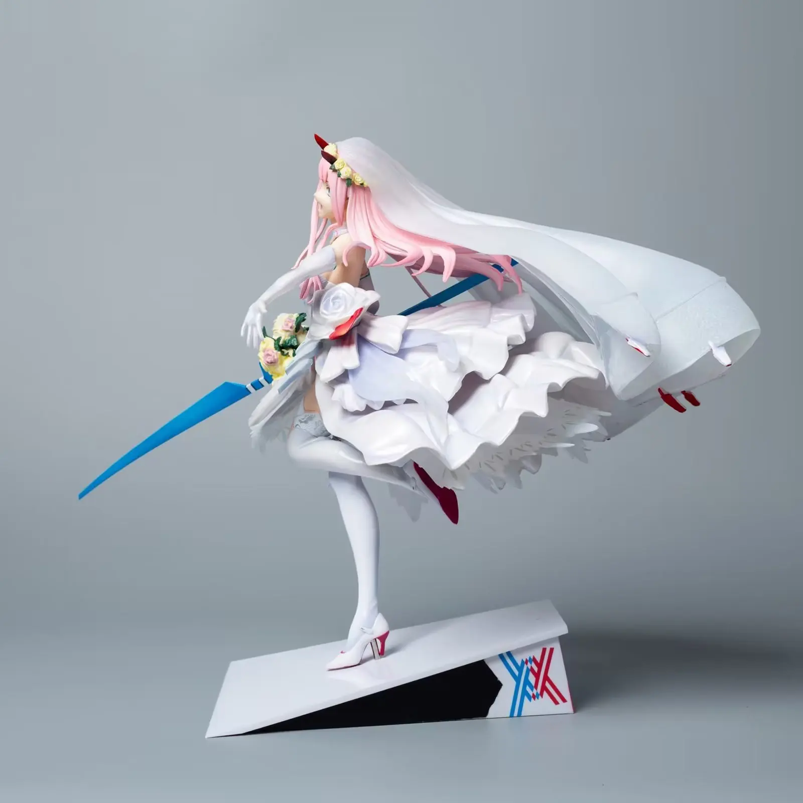 28 سنتيمتر جديد أنيمي حبيبي في فرانكس صفر اثنين فستان الزفاف kawaii أرقام Q نسخة بولي كلوريد الفينيل لعبة نموذج دمى اللعب