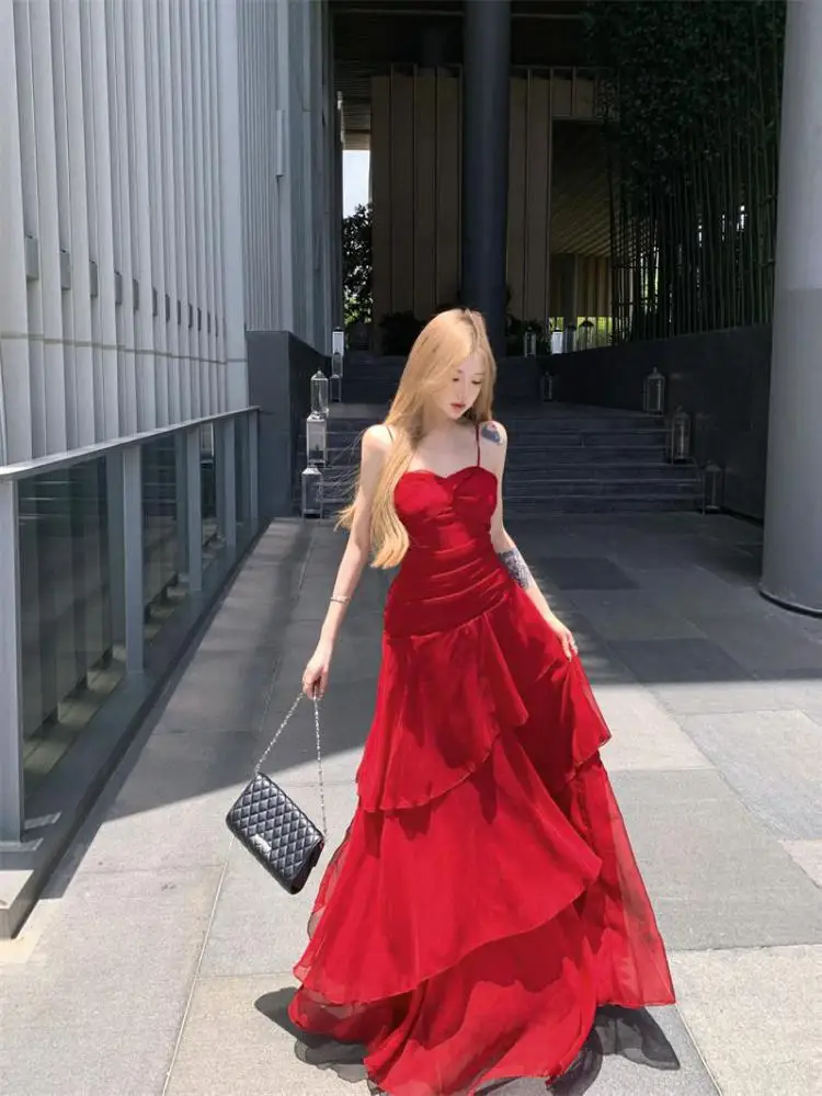 

2025 New Women's Red Sexy Sleeveless Ruffles Irregular Slip Long Dress Summer Slim Elegant Backless Vacation Party Dresses Trend