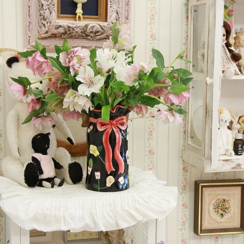 Vintage Hand-painted Vase Ceramic Bow Flower Black Vases Home Jewelry Ornament Gift Jarrones Decoration Maison Room Decor