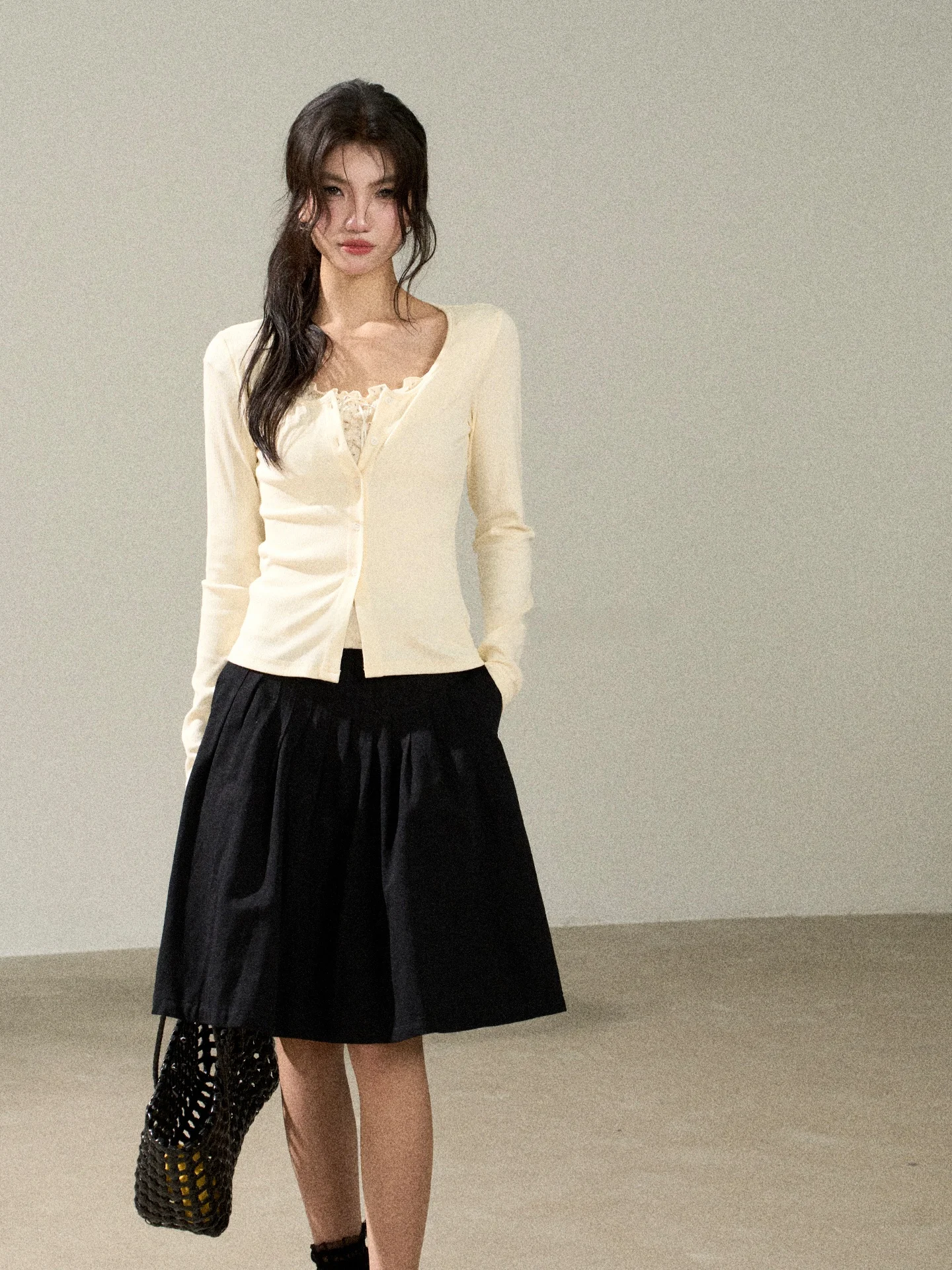

Casual Style Women's Knitted Cardigan Fake Two-Piece Spring Fashion Design Elastic Regular Fit U-Neck Long Sleeve Mid-Length