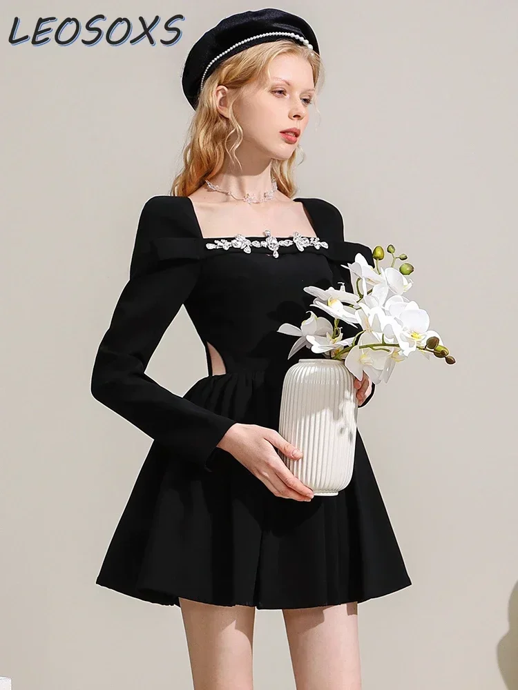 

Hepburn Black Dresses Women Niche Chic Square Collar Diamond Decorations Sexy Cutout Cinched Mini Dress Autumn New Pleated Dress