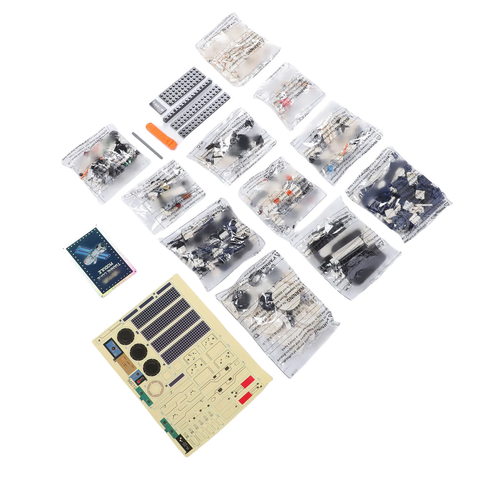 City Space Station Building Set with Astronaut Minifigures 895 Pieces Kids STEM Projects Science Building Block Toys