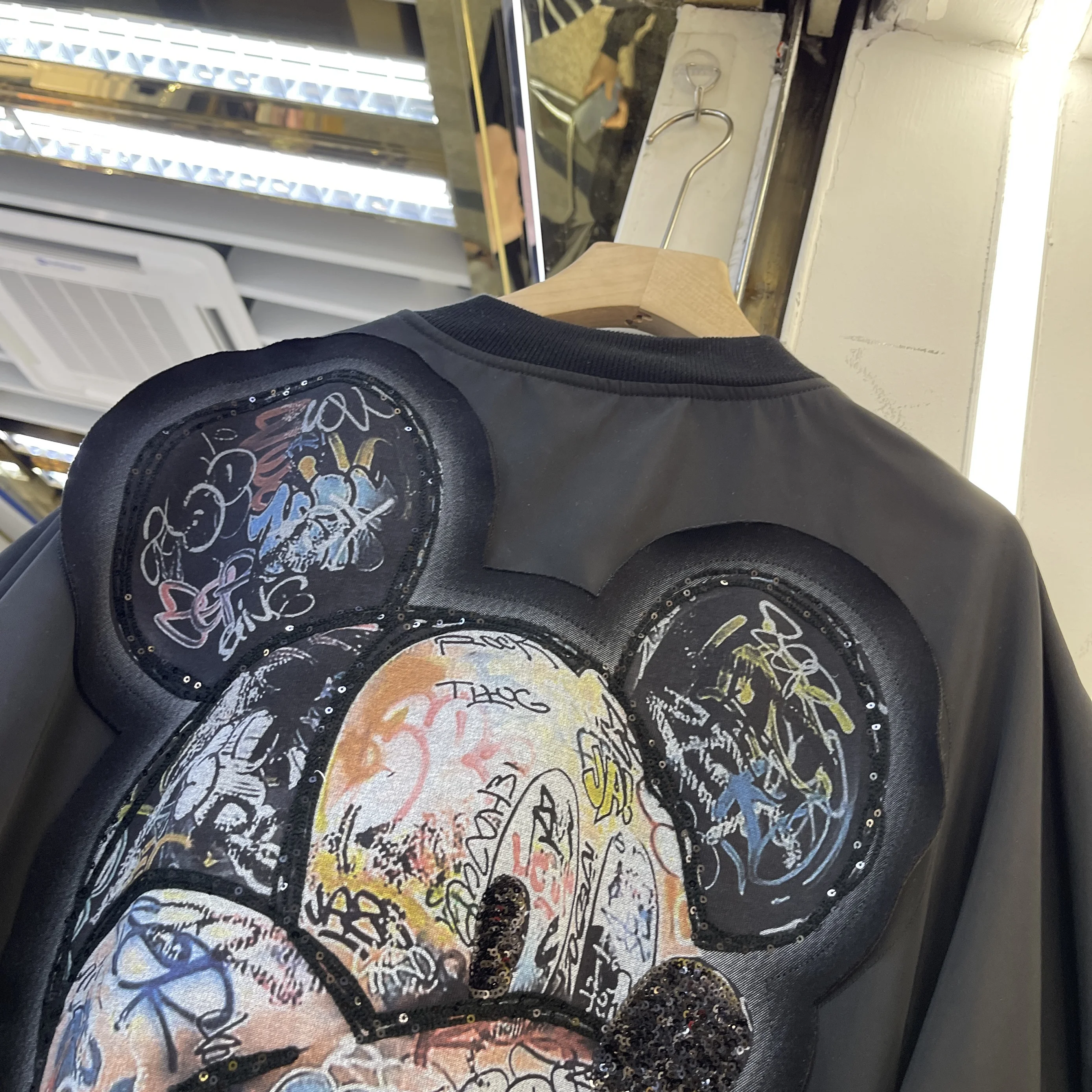 European Station Cartoon Jacket 2025 Spring New Fashion Stickers Baseball Jacket Women's Loose Zipper Sequined Coats Long Sleeve