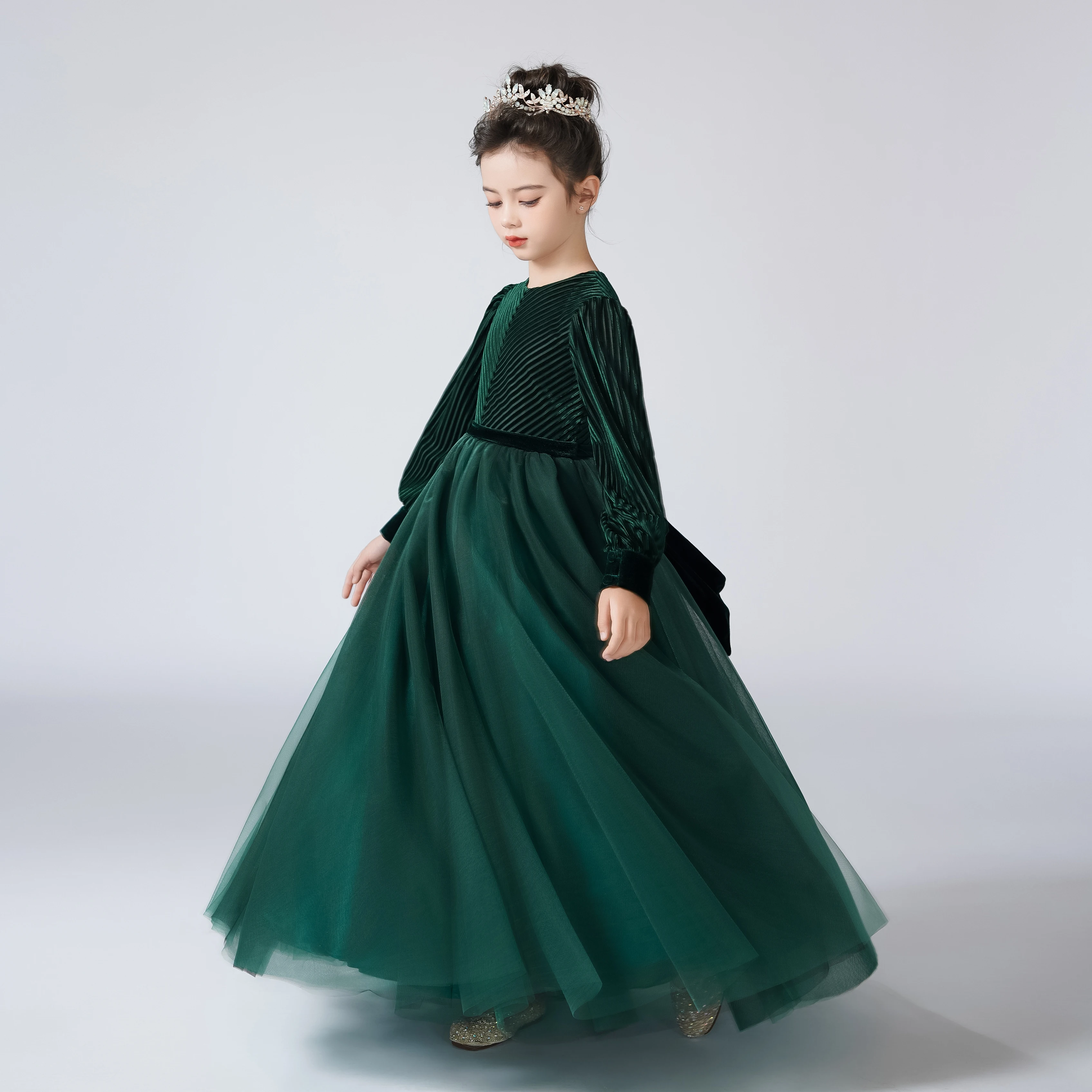 Dideyttawl Customized Flower Girls Dress For Party Long Sleeves Formal Pageant Gown Vintage Velvet Long Sleeve Junior Bridesmaid