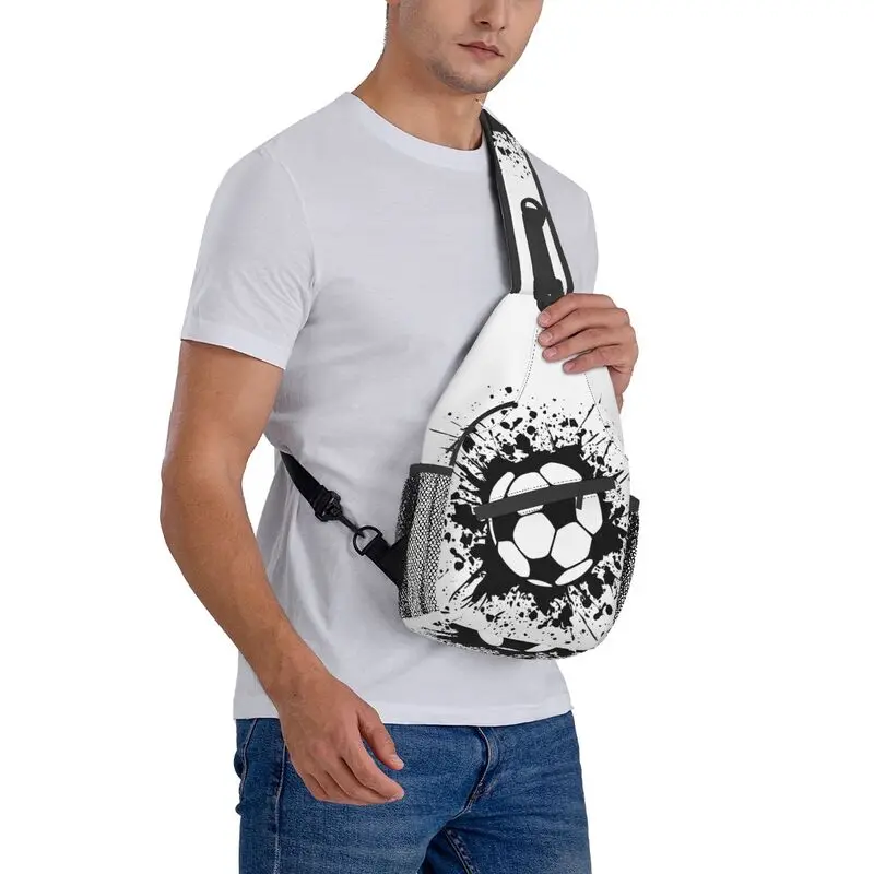 Mochila cruzada de hombro con patrón de fútbol para hombre, bolso de pecho con eslinga de fútbol personalizado, mochila de Camping para ciclismo, mochila de día