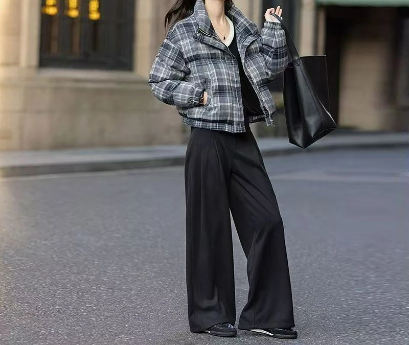 2025 ملابس قطنية نسائية شتاء جديد منقوشة قصيرة سميكة دافئة موضة سترة مبطنة بالقطن #3