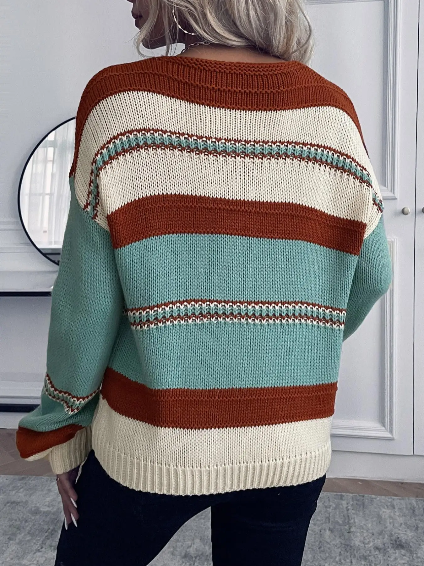 Women's Casual Fashion Colorblock V Neck Pullover Sweater, Loose-Fit Fall & Winter Knitted Top, Moderate Fabric