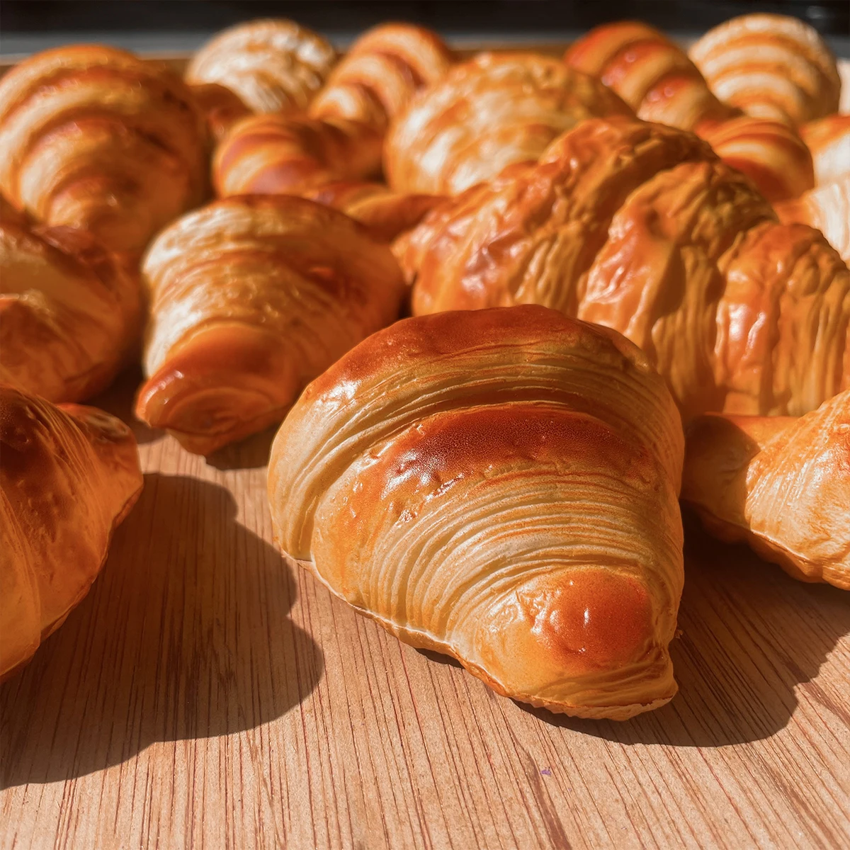 1:1 realistisches künstliches Croissant-Brot, gefälschtes Lebensmittelmodell, Simulation französisches Gebäck für Zuhause, Küche, Dekor, Fotografie-Requisiten – Detail 1