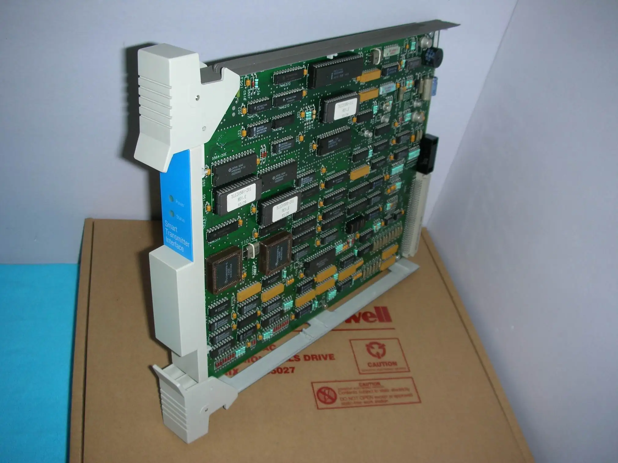 51304516-100 In Box    51304516-100 In Box