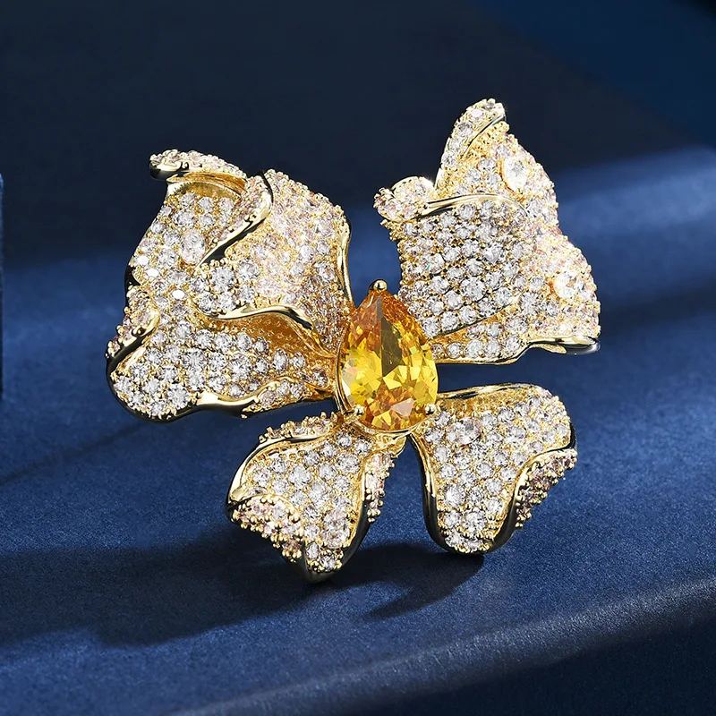 

Yellow and Purple Butterfly Brooch Elegant Temperament Cubic Zirconia Corsage Jacket Suit Pin Delicate Decoration Accessories