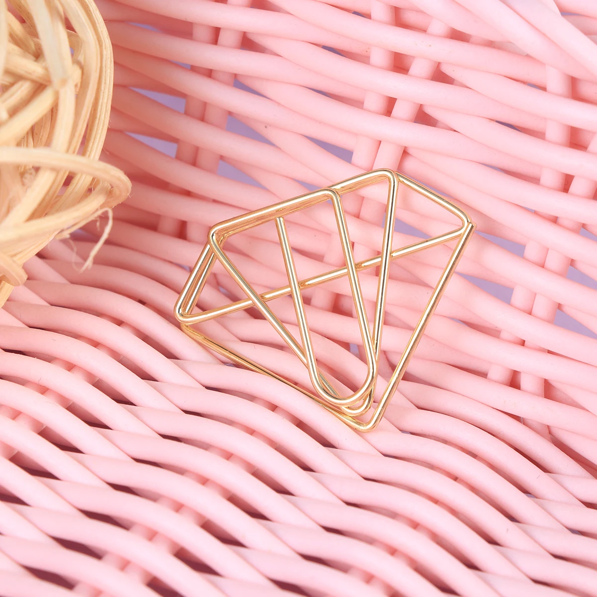 

Bright Diamond Paper Clips Office Supplies Nonskid Compact Design Prevent Snags Marks Metal Smooth Surface Resist