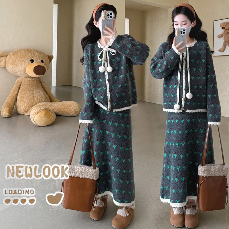 Traje de maternidad de otoño, dulce edad, reductor, suave, cómodo, Retro, suelto, adelgazante, suéter de punto Floral y falda larga, conjunto de dos piezas