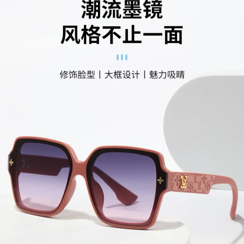 

​​Fashion Womens Large Frame Sunglasses Leather Temple Design Street Style UV Protection​​