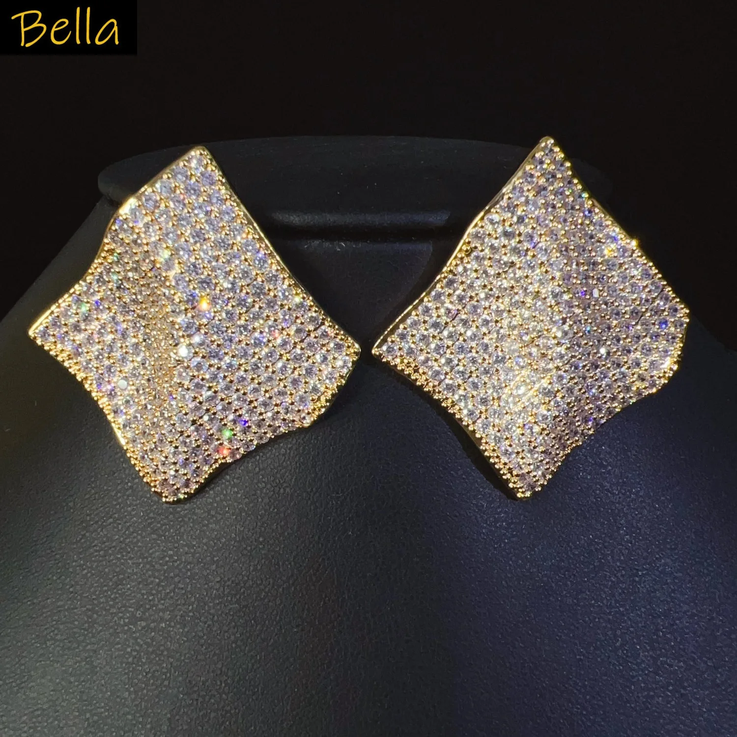 sparkly-cubic-zirconia-rhombus-curved-stud-earrings-for-women-silver-gold-tone-shiny-earrings-elegant-women-party-accessory