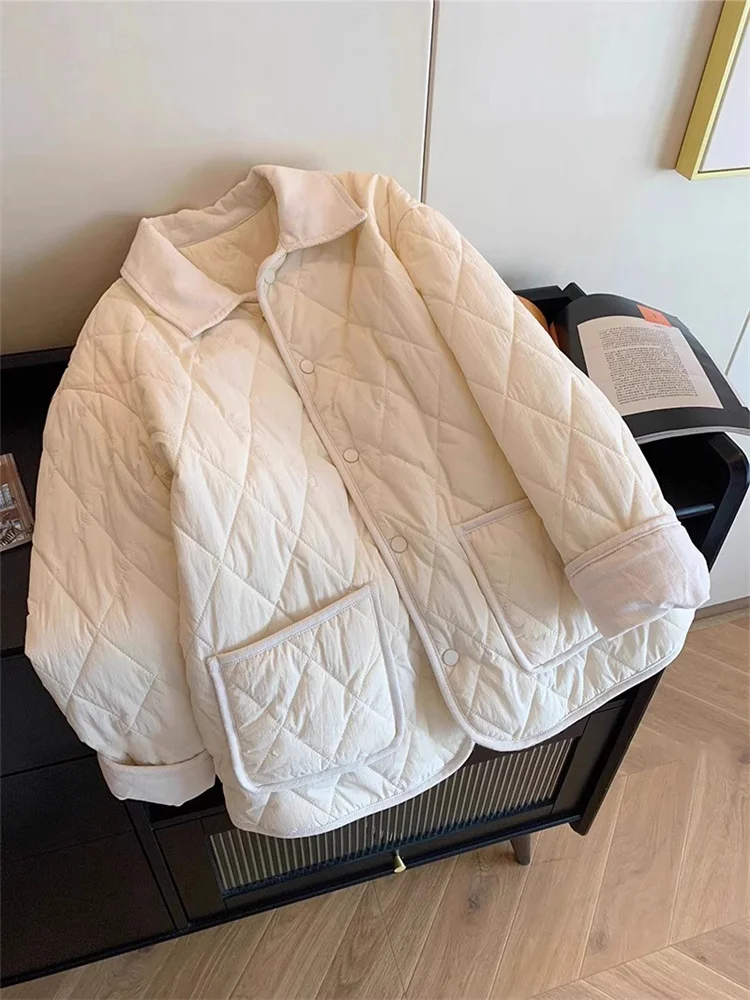 

Корейская теплая верхняя одежда для мужчин и женщин 2024: модное универсальное пальто с воротником и ромбовидным узором для осени и зимы