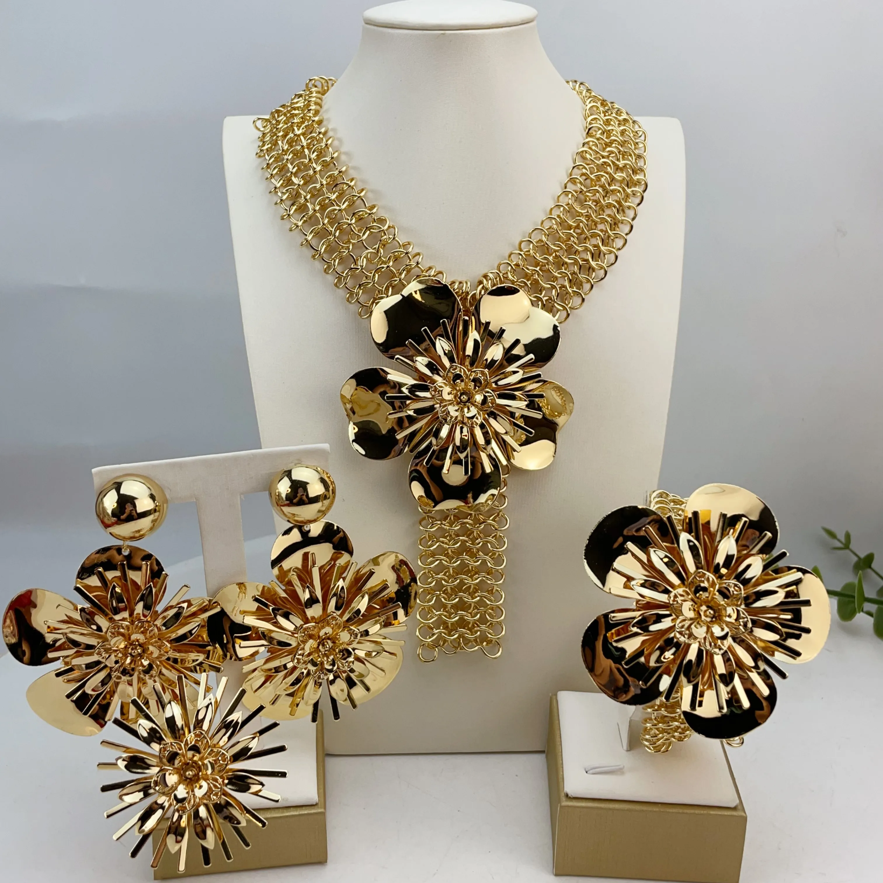 

Новейшее бразильское изысканное красивое ожерелье ручной работы, аксессуары для свадебной вечеринки, модный женский комплект ювелирных изделий FHK23787