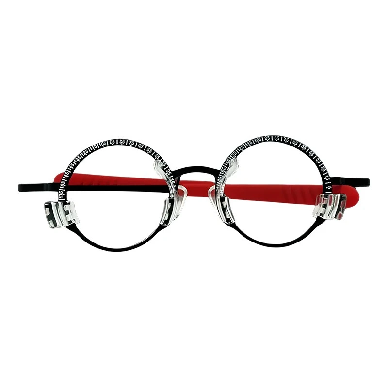 

The test frame is adjustable. Try wearing a titanium alloy ultra-light optometry lens insert with optional pupil distance.