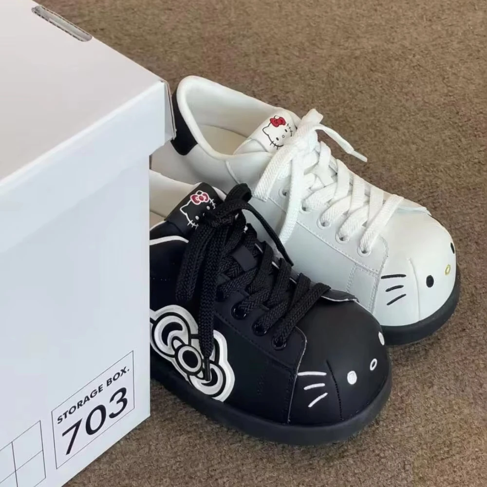 

Cute Sneakers Hello Kitty Board Shoes for Women Round Toe Flat Sole 2026 New Student Sports Casual Shoes Soft Sole Bread Shoes