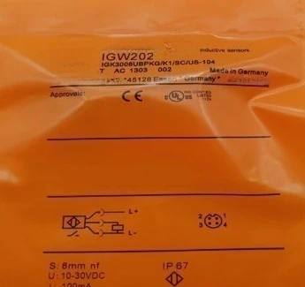 

Brand New Original IGW202 Proximity Switch Device Fast delivery