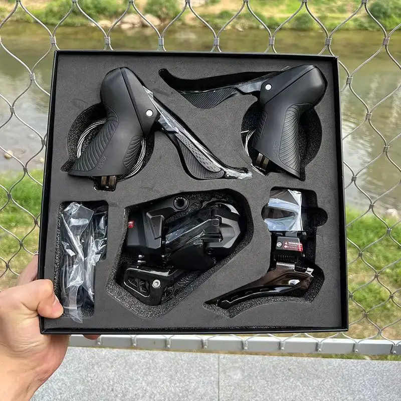 

Wheeltop EDS TX Wireless Electronic Road Bike Groupset Carbon Fiber & Aluminum Alloy, 7-14 Speed, Rim & Disc Brake Compatible