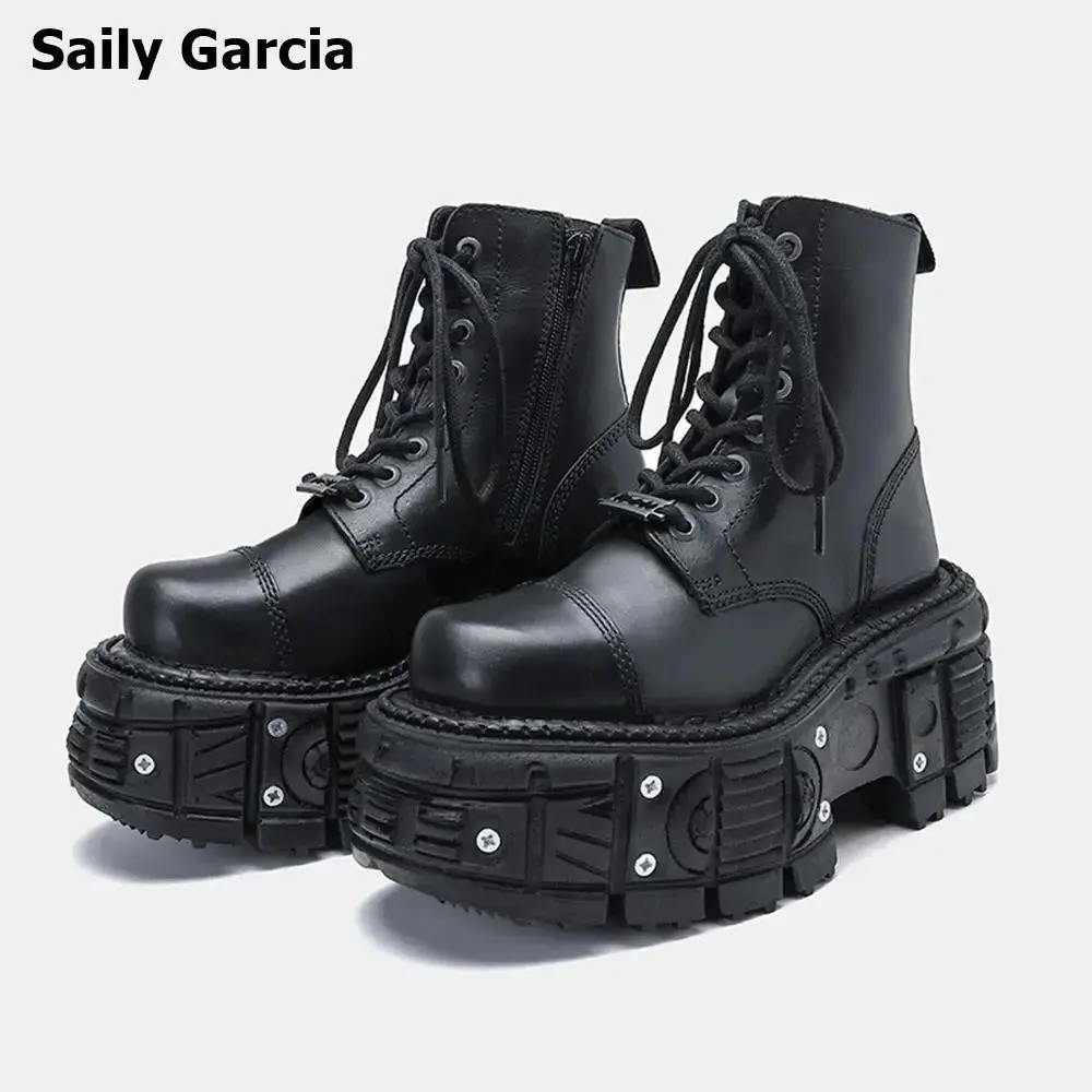 Stivali da moto corti da donna con lacci con plateau nero opaco 2024 nuove scarpe in stile Punk in microfibra stivali con decorazione in metallo con
