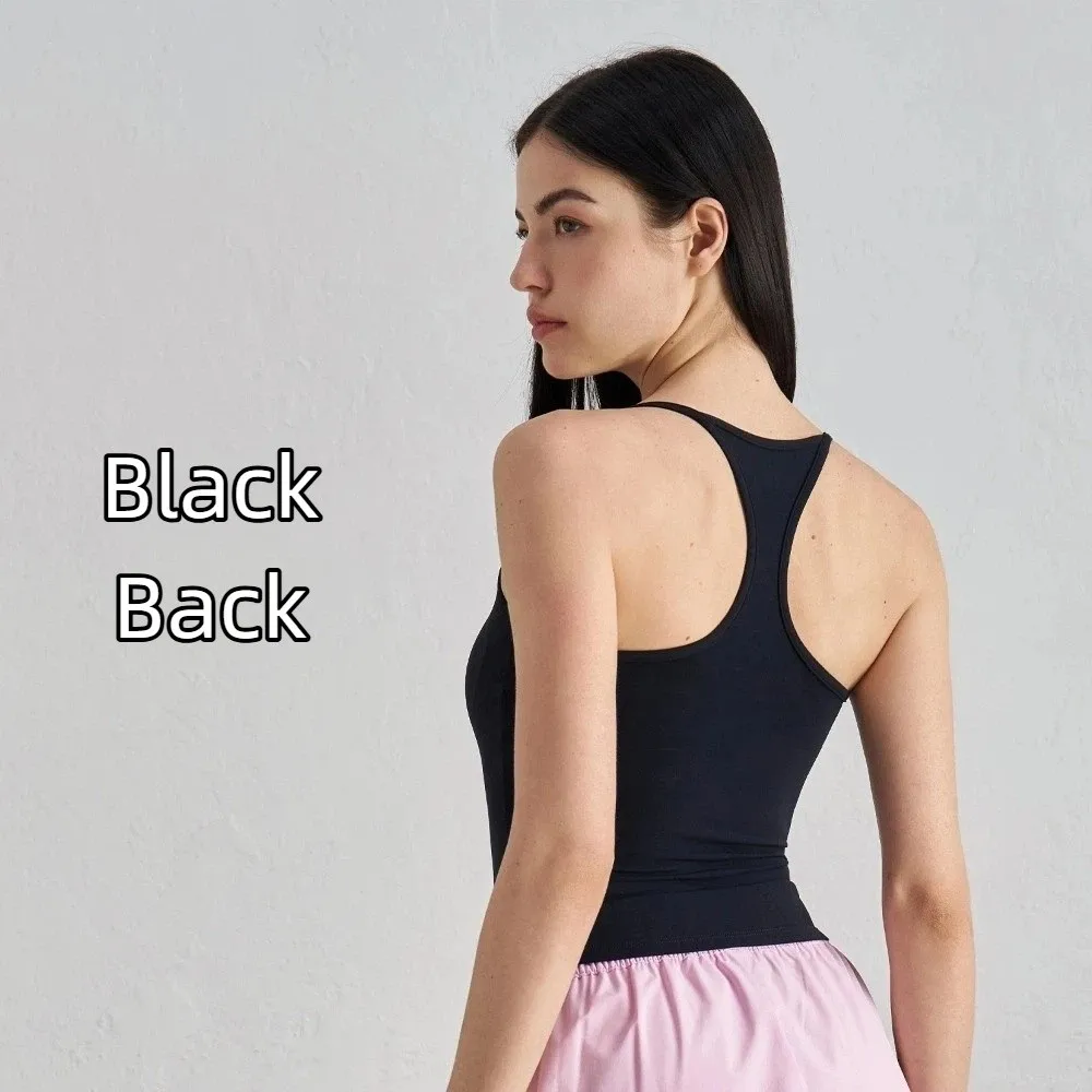 Damska sportowa koszulka bez rękawów, top na ramiączkach, odkryte ramiona, jednolity kolor, krótka, dopasowana koszulka do jogi, krótki top typu tank top.