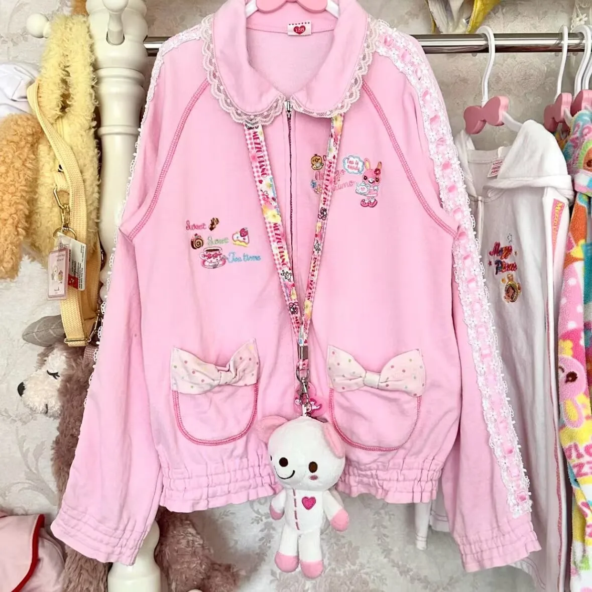 سترات نسائية على طراز هاراجوكو لوليتا سترات جمالية مطرزة برسوم كرتونية وياقة بيتر بان وسحاب معاطف كاواي وردي ضيقة Y2k ملابس علوية